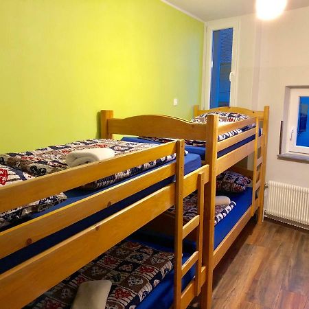 Aladin Hostel Ljubljana Buitenkant foto
