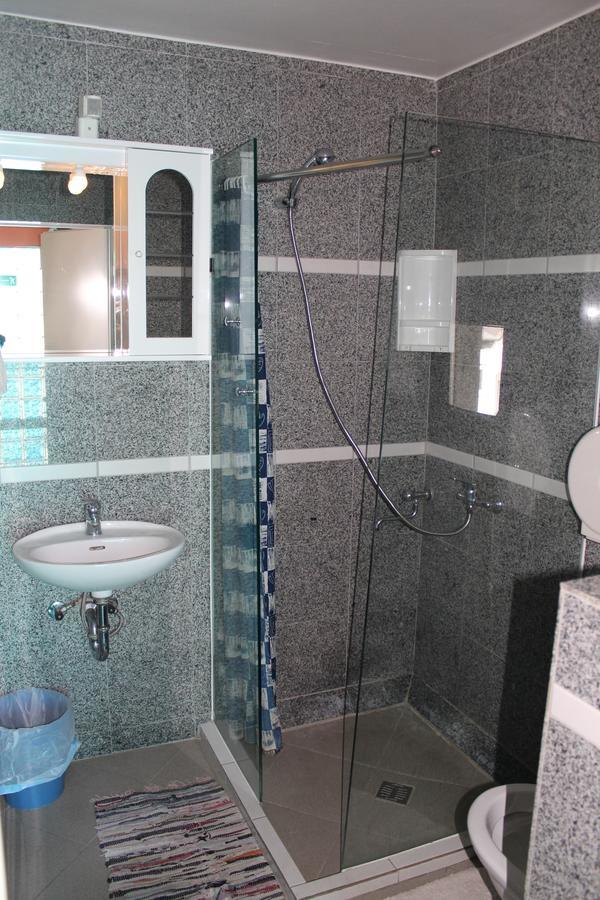 Aladin Hostel Ljubljana Buitenkant foto
