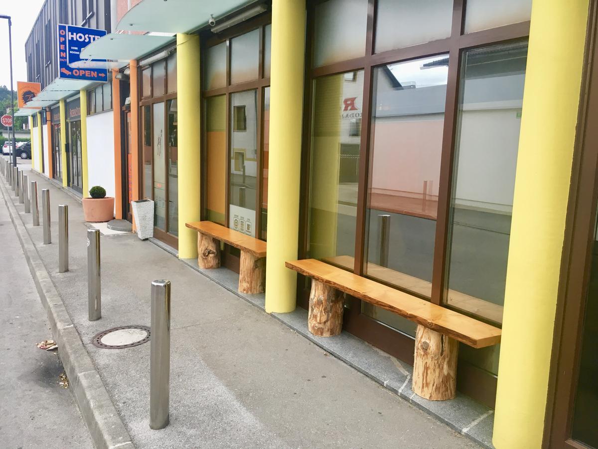 Aladin Hostel Ljubljana Buitenkant foto