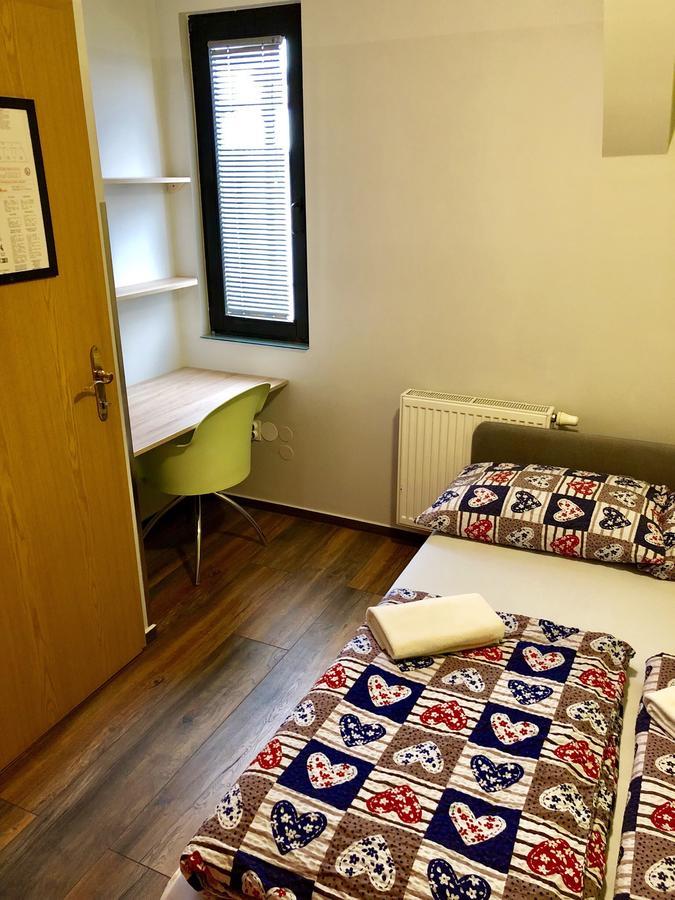 Aladin Hostel Ljubljana Buitenkant foto