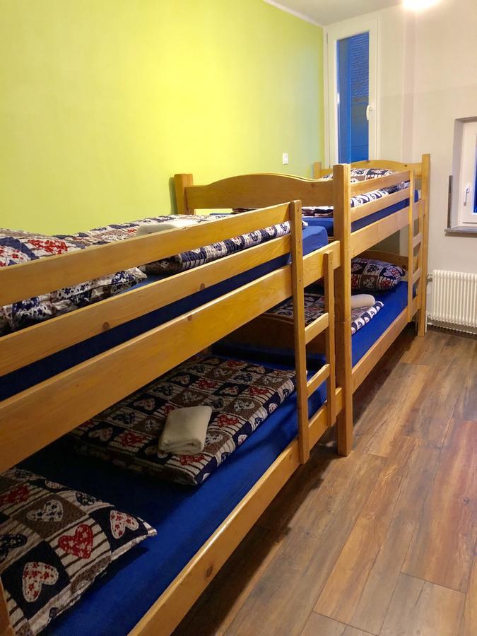 Aladin Hostel Ljubljana Buitenkant foto