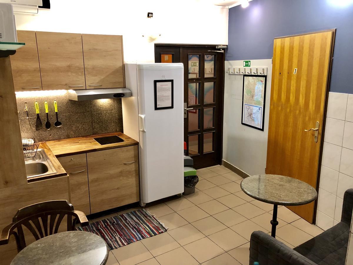 Aladin Hostel Ljubljana Buitenkant foto