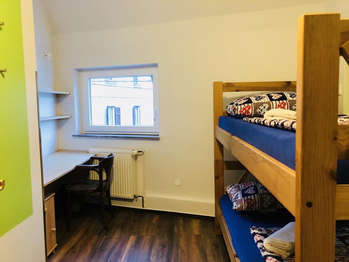 Aladin Hostel Ljubljana Buitenkant foto