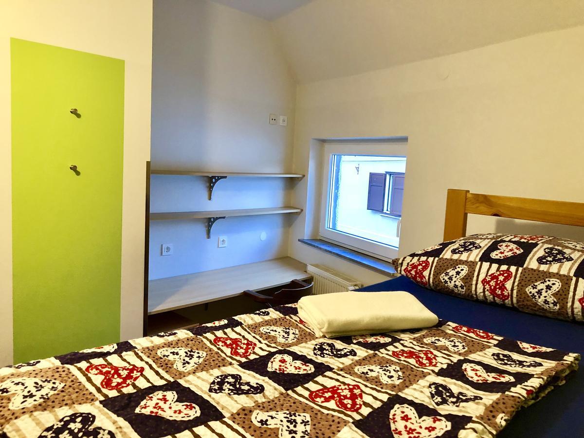Aladin Hostel Ljubljana Buitenkant foto