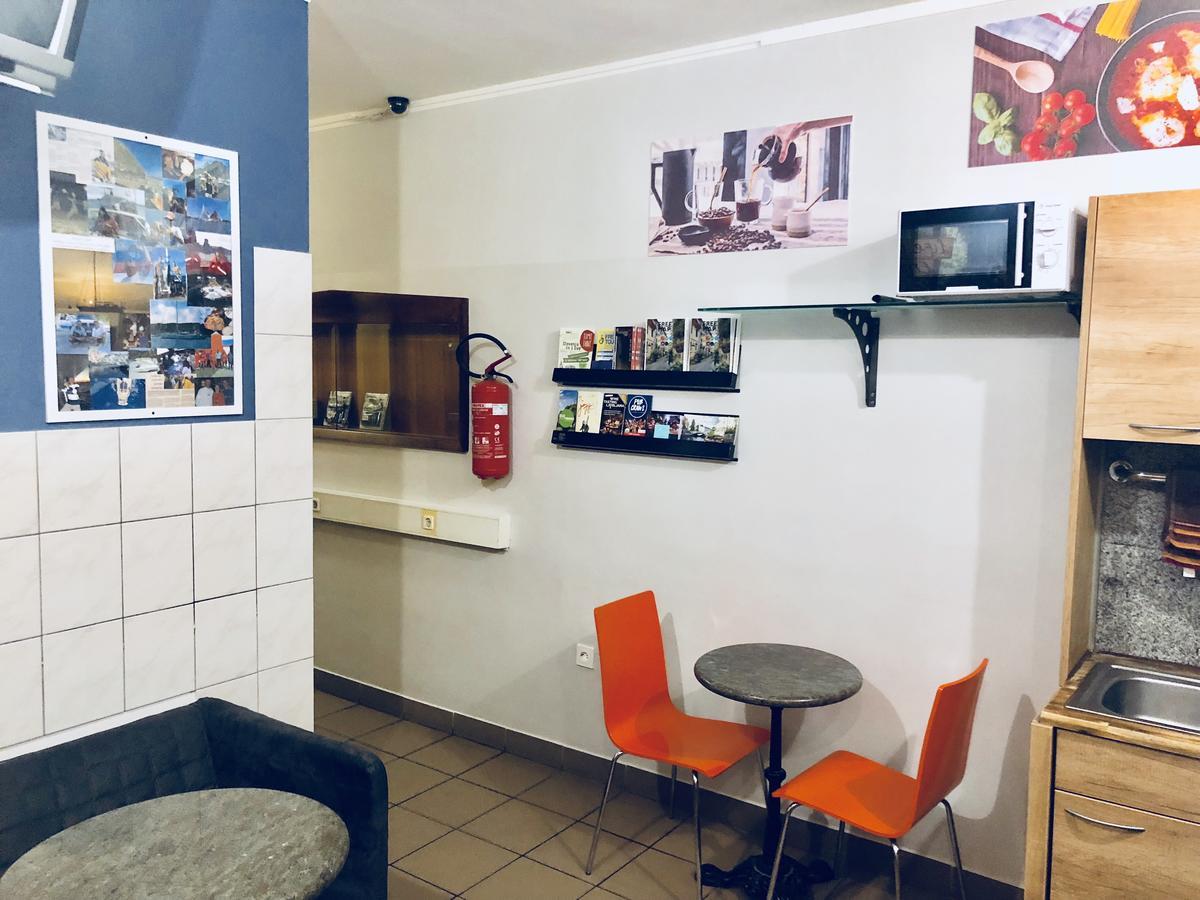 Aladin Hostel Ljubljana Buitenkant foto