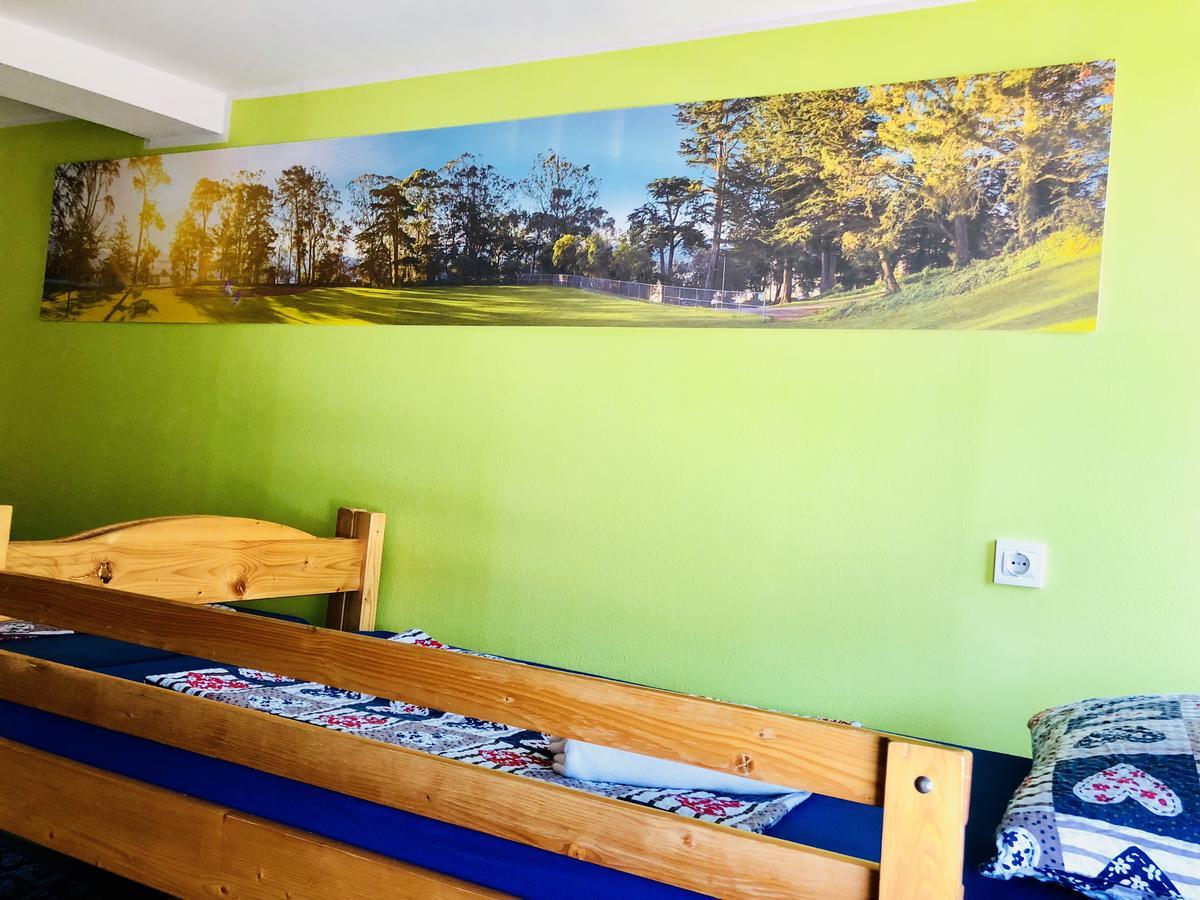 Aladin Hostel Ljubljana Buitenkant foto