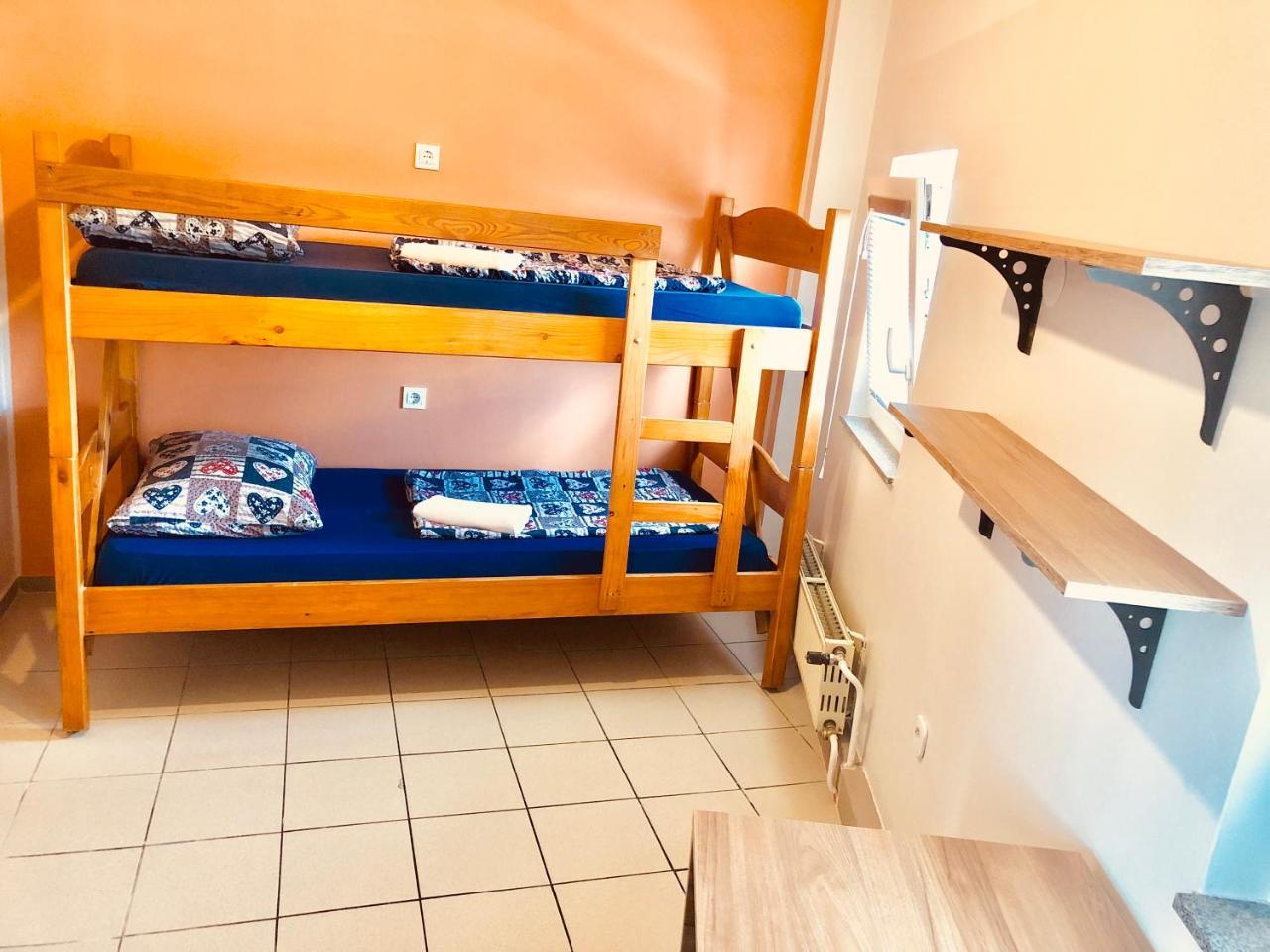 Aladin Hostel Ljubljana Buitenkant foto