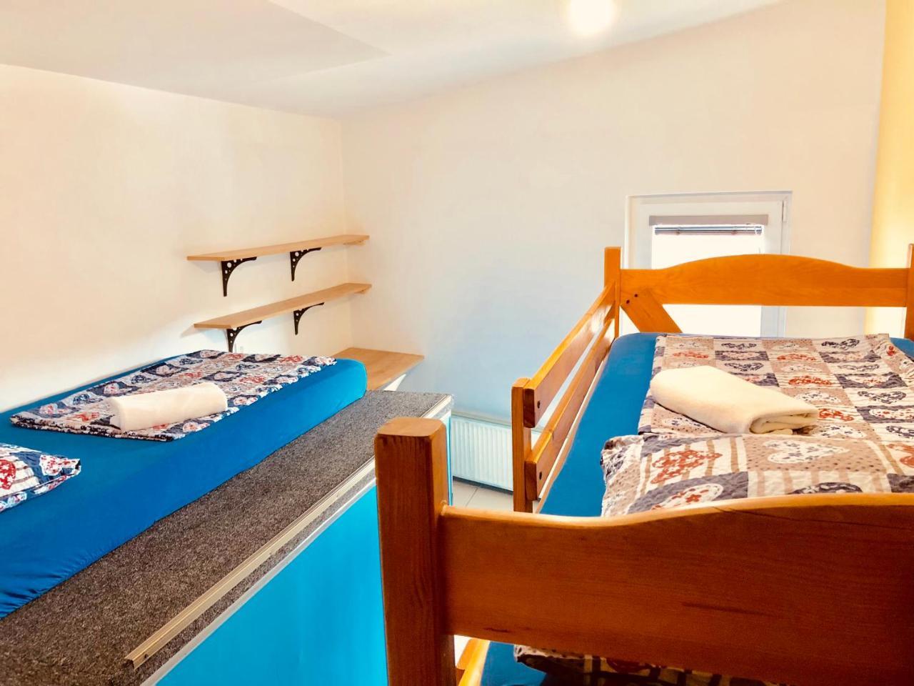 Aladin Hostel Ljubljana Buitenkant foto