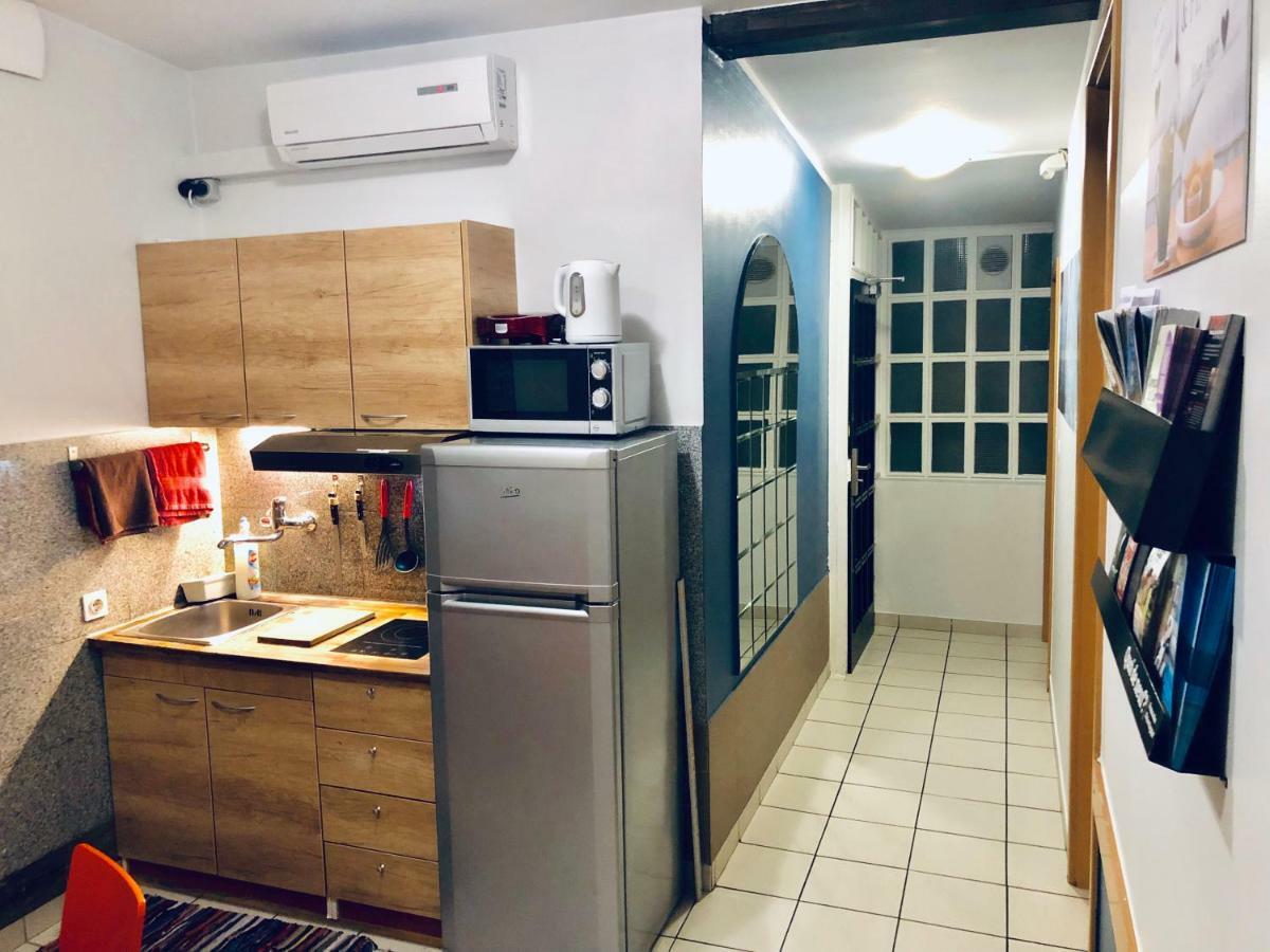 Aladin Hostel Ljubljana Buitenkant foto